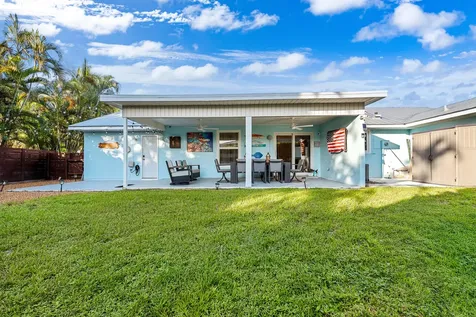 9165 SE Yacht Club Circle Hobe Sound FL 33455