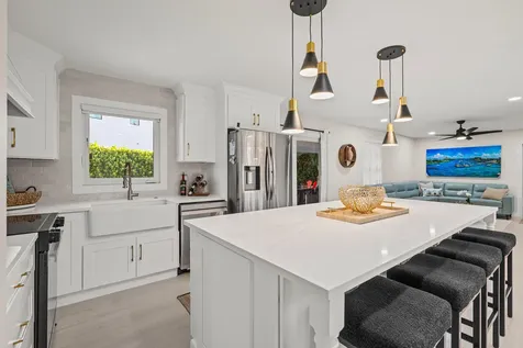 9165 SE Yacht Club Circle Hobe Sound FL 33455
