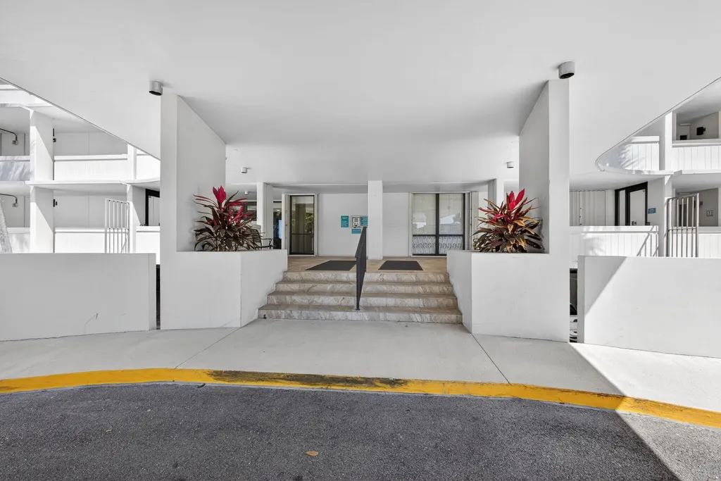 134 Lakeshore Drive North Palm Beach FL 33408