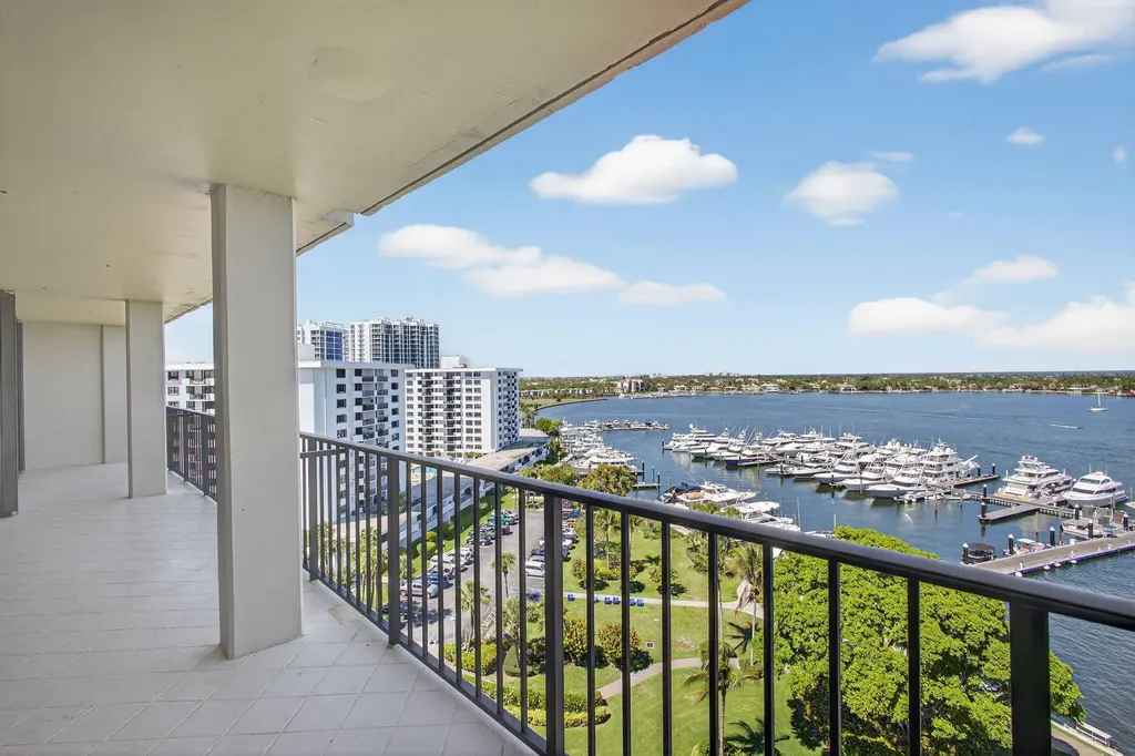134 Lakeshore Drive North Palm Beach FL 33408