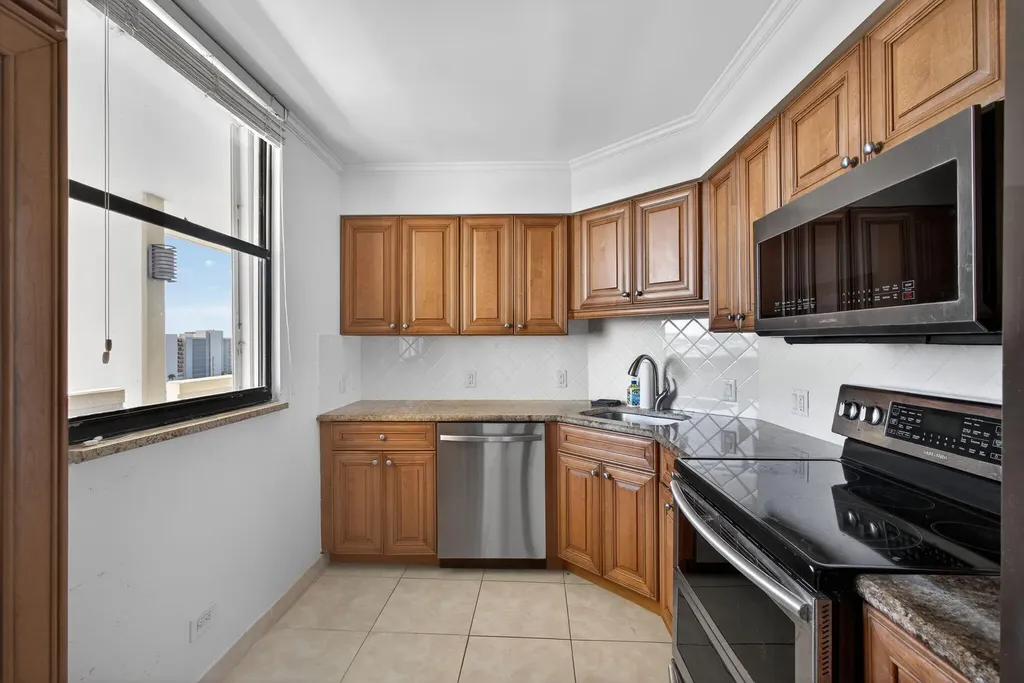 134 Lakeshore Drive North Palm Beach FL 33408