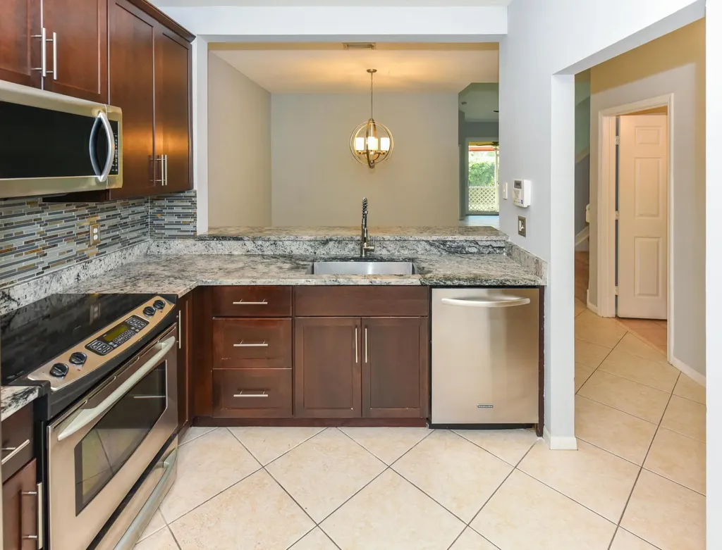 6437 Park Lake Circle Boynton Beach FL 33437