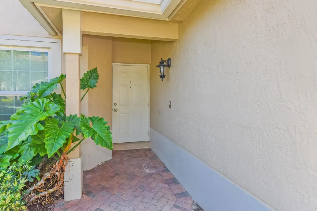 6437 Park Lake Circle Boynton Beach FL 33437