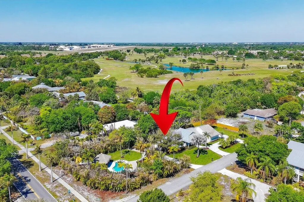 2366 SE Country Club Lane Stuart FL 34996
