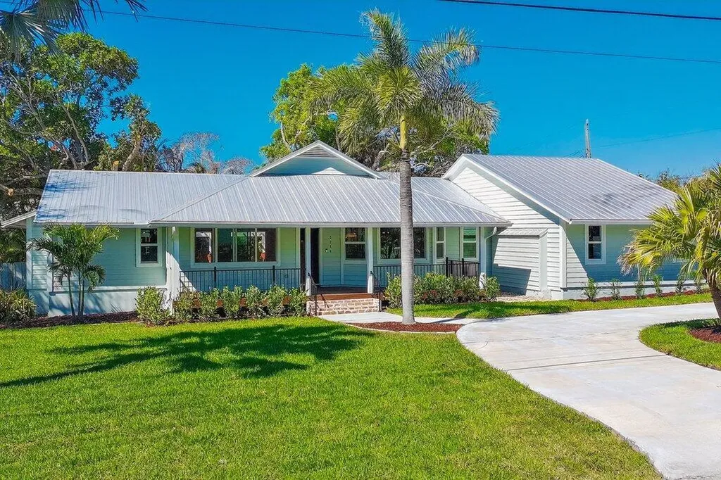 2366 SE Country Club Lane Stuart FL 34996