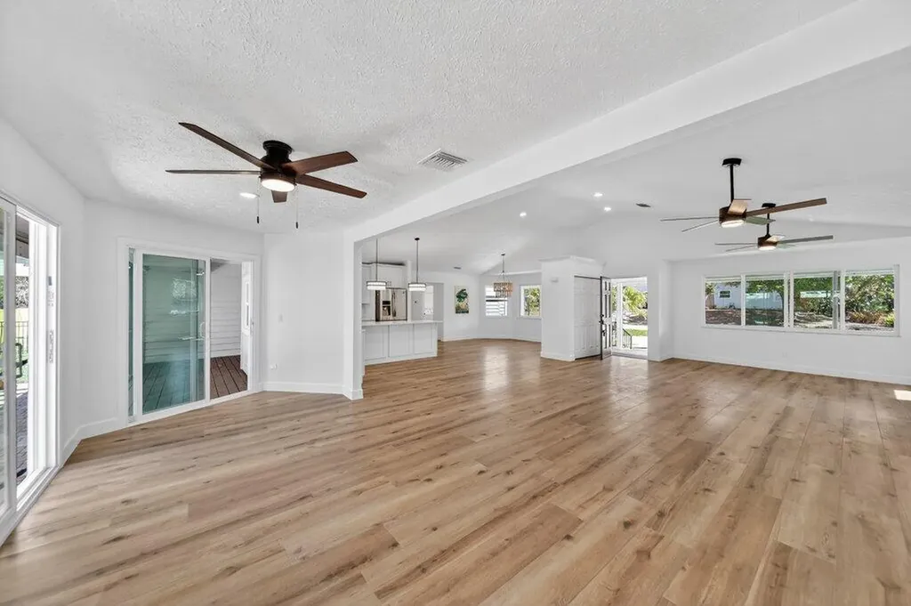 2366 SE Country Club Lane Stuart FL 34996