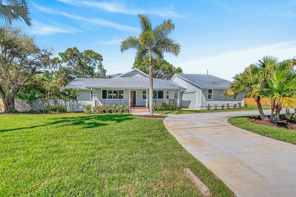 2366 SE Country Club Lane Stuart FL 34996