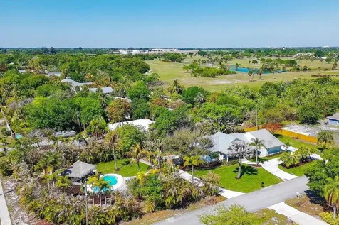 2366 SE Country Club Lane Stuart FL 34996