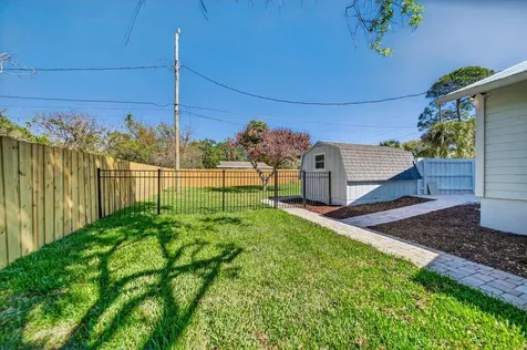 2366 SE Country Club Lane Stuart FL 34996