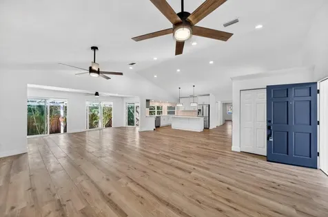 2366 SE Country Club Lane Stuart FL 34996