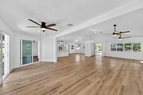2366 SE Country Club Lane Stuart FL 34996