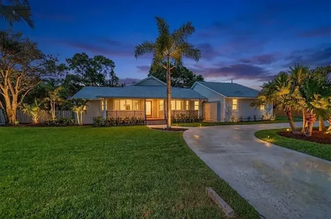 2366 SE Country Club Lane Stuart FL 34996
