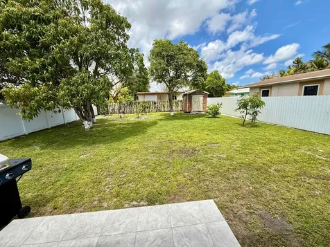 5101 SW 24th Street West Park FL 33023