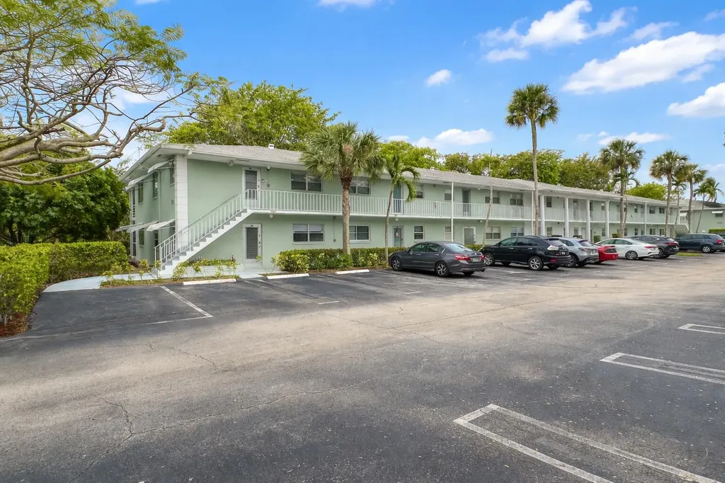 2740 SW 22nd Avenue Delray Beach FL 33445