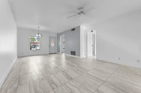 811 Salem Lane Greenacres FL 33467