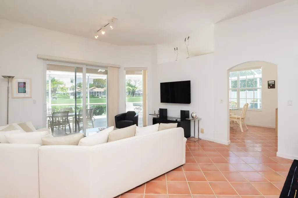 8367 Quail Meadow Way West Palm Beach FL 33412
