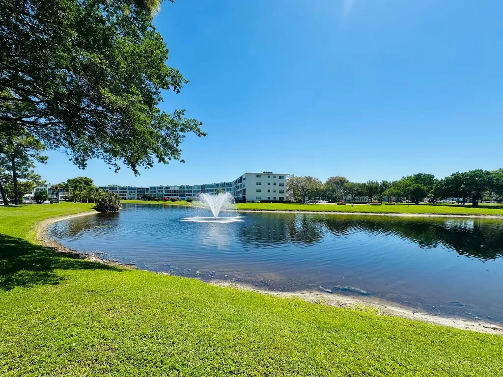 310 Grantham A Deerfield Beach FL 33442