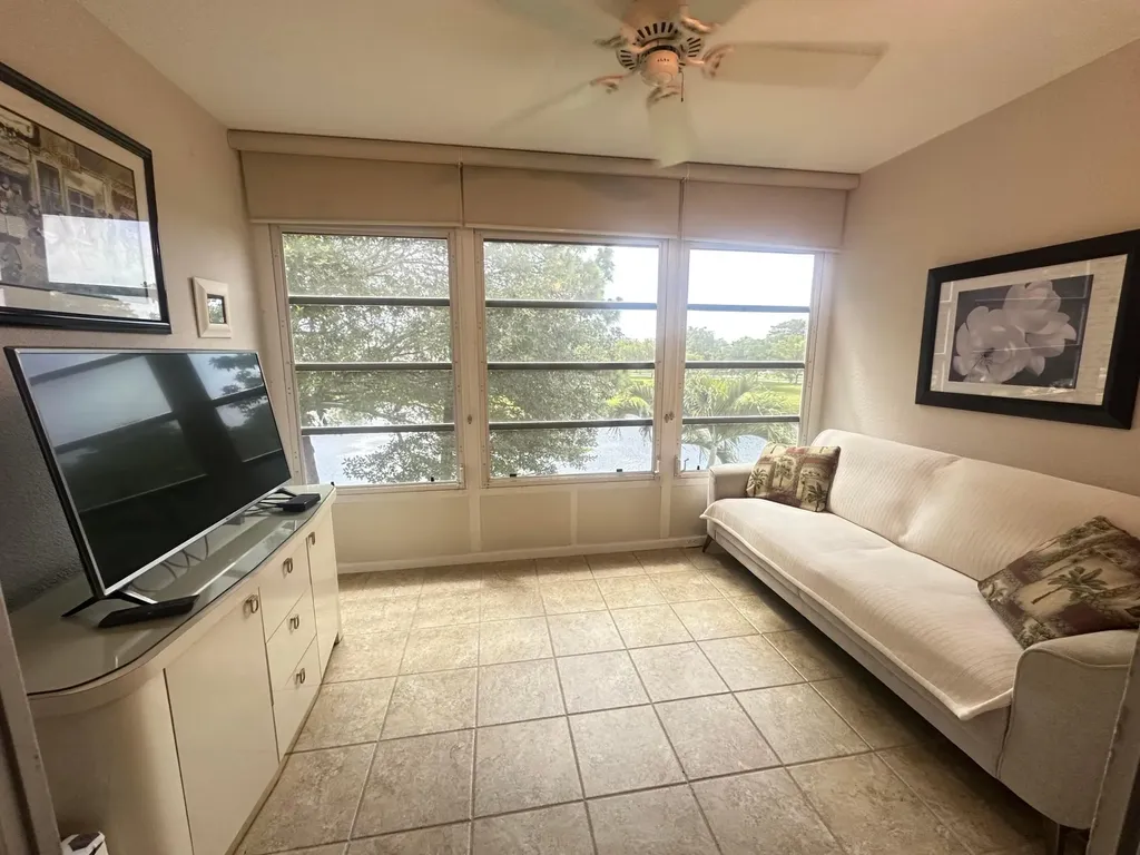 310 Grantham A Deerfield Beach FL 33442