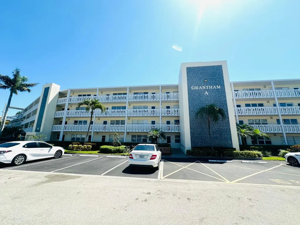 310 Grantham A Deerfield Beach FL 33442