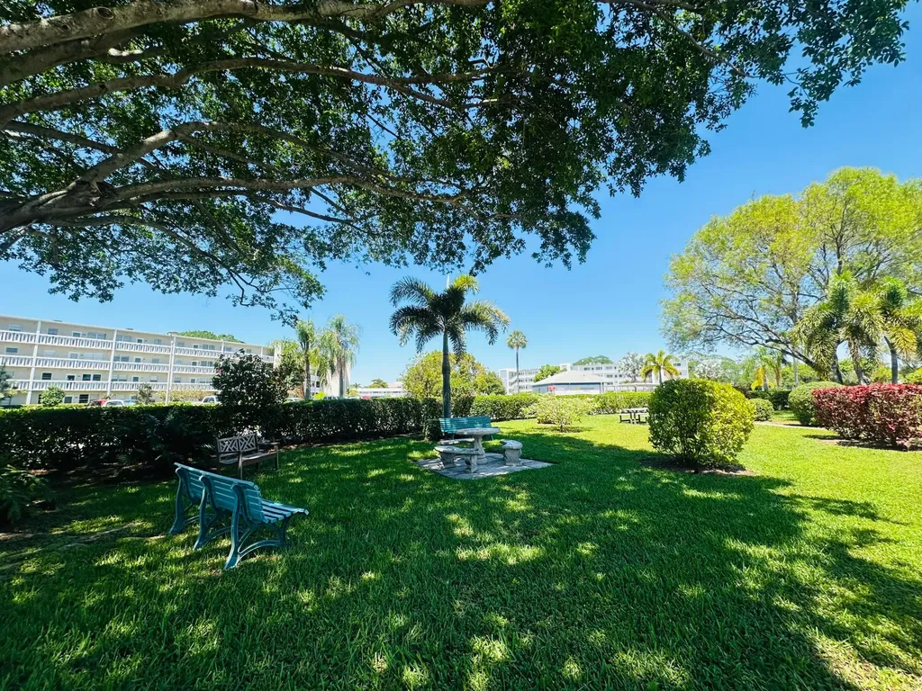 310 Grantham A Deerfield Beach FL 33442