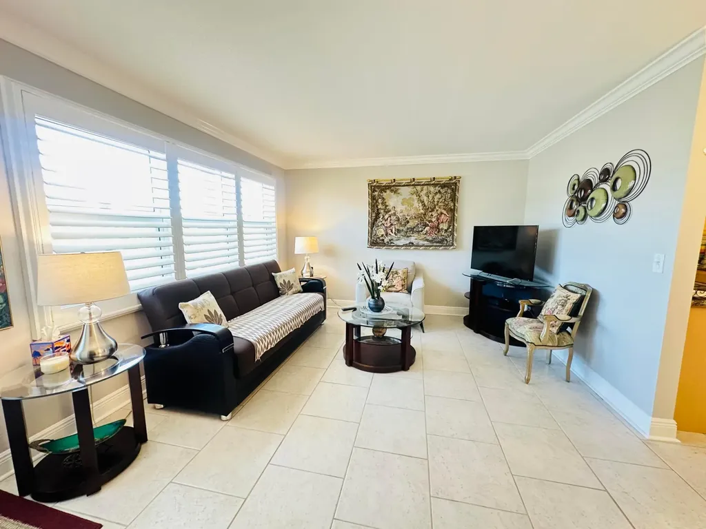 310 Grantham A Deerfield Beach FL 33442