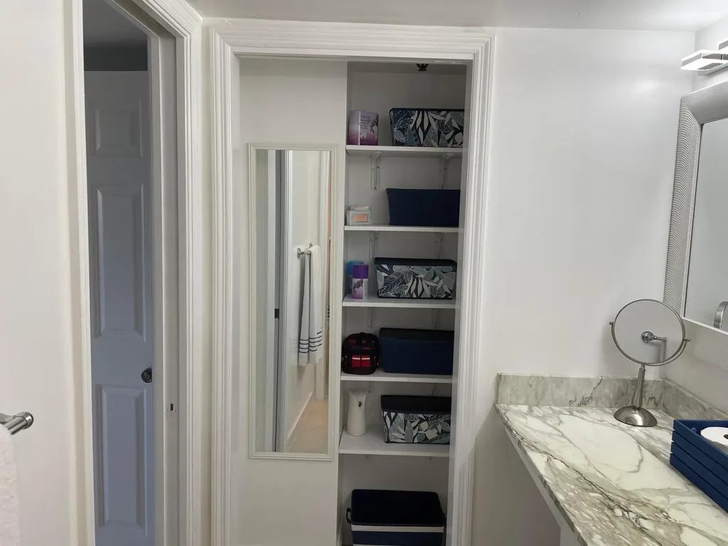 899 Jeffery Street Boca Raton FL 33487