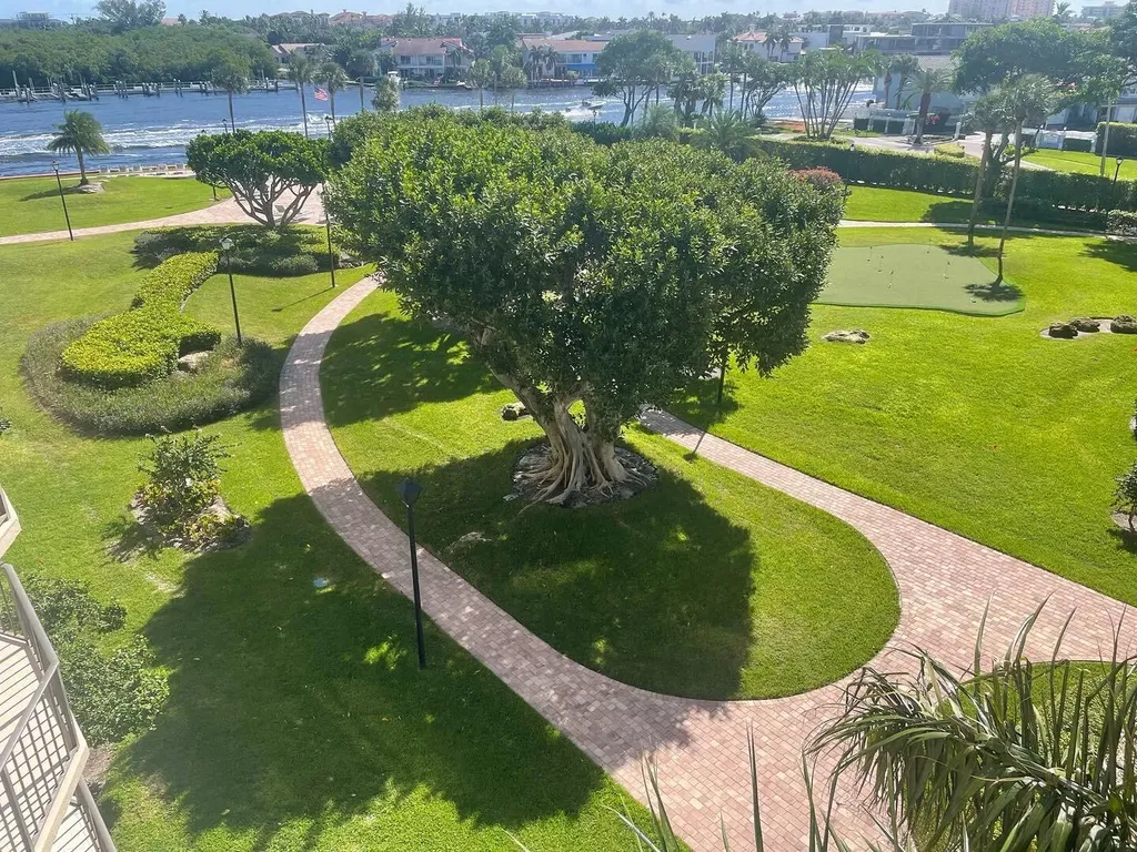 899 Jeffery Street Boca Raton FL 33487