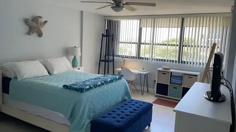 899 Jeffery Street Boca Raton FL 33487