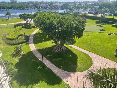 899 Jeffery Street Boca Raton FL 33487