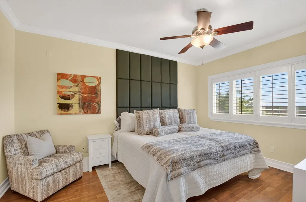 22703 Camino Del Mar Boca Raton FL 33433