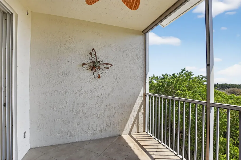 22703 Camino Del Mar Boca Raton FL 33433