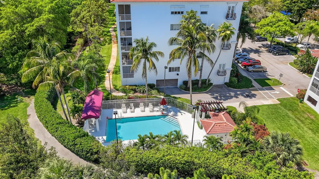 22703 Camino Del Mar Boca Raton FL 33433