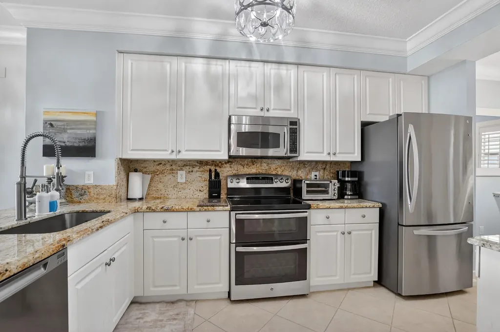 22703 Camino Del Mar Boca Raton FL 33433