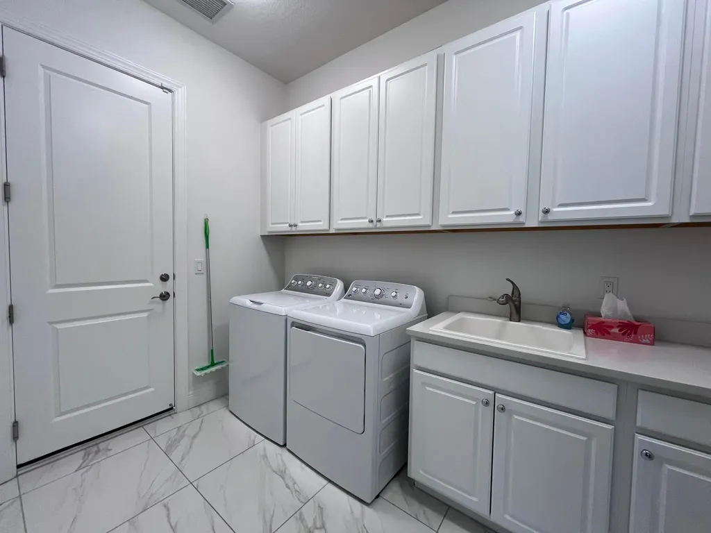5663 Saint Armands Way The Acreage FL 33470