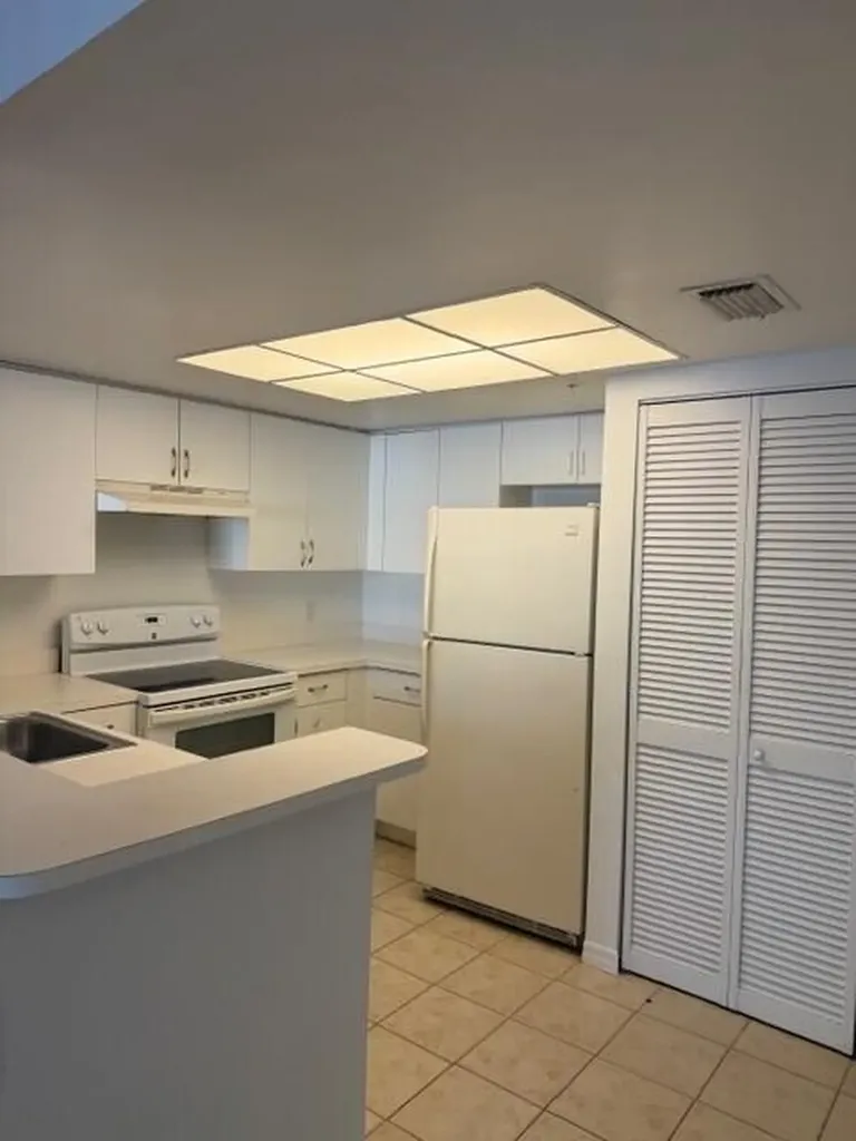 4195 N Haverhill Road West Palm Beach FL 33417