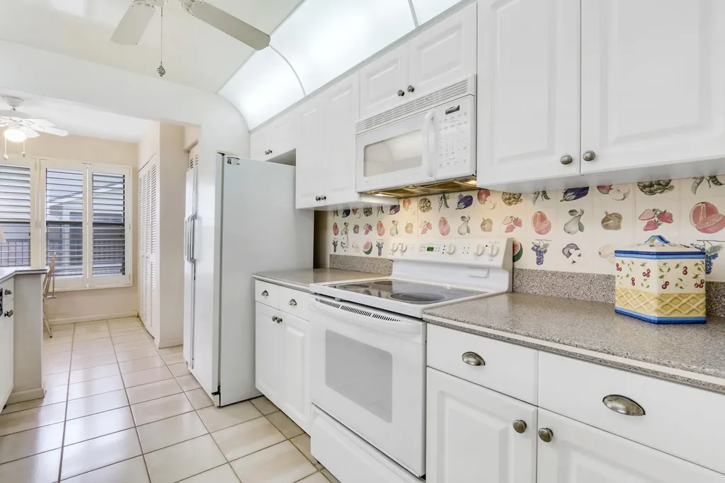 2206 S Fairway Drive S Jupiter FL 33477
