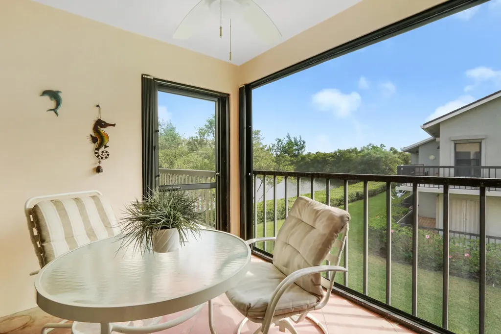 2206 S Fairway Drive S Jupiter FL 33477