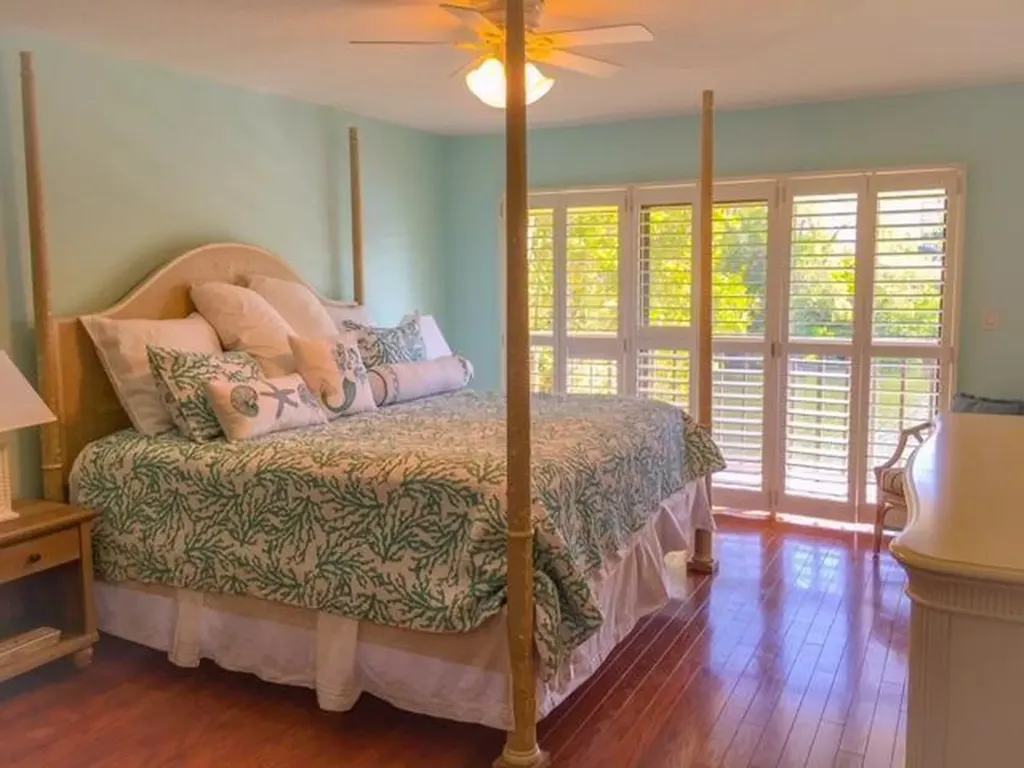 2206 S Fairway Drive S Jupiter FL 33477