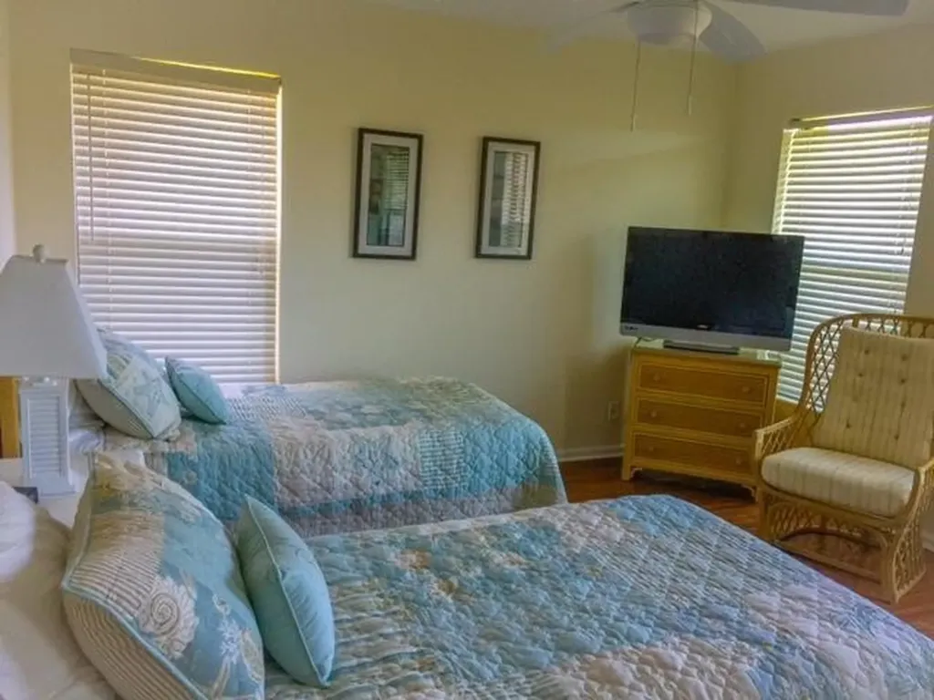 2206 S Fairway Drive S Jupiter FL 33477