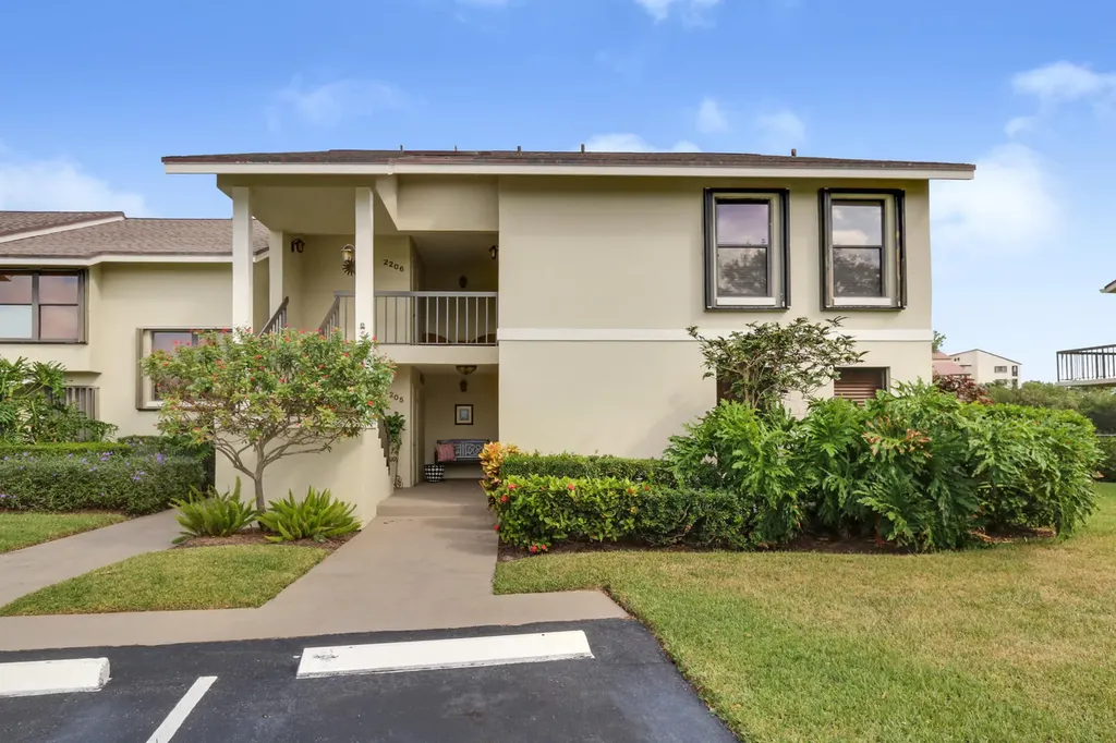 2206 S Fairway Drive S Jupiter FL 33477