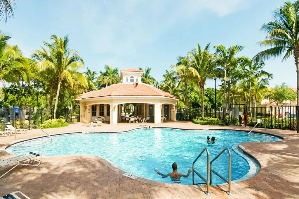 2757 S Evergreen Circle Boynton Beach FL