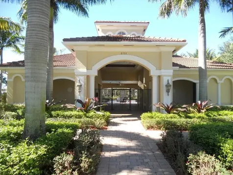 2757 S Evergreen Circle Boynton Beach FL