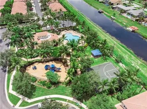 2757 S Evergreen Circle Boynton Beach FL