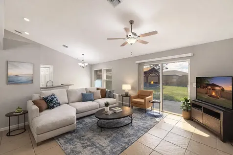 1526 SW Dycus Avenue Port St Lucie FL 34953