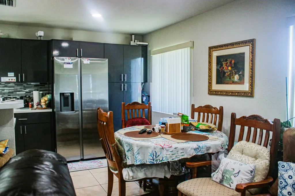 2710 NW 24th Avenue Oakland Park FL 33311