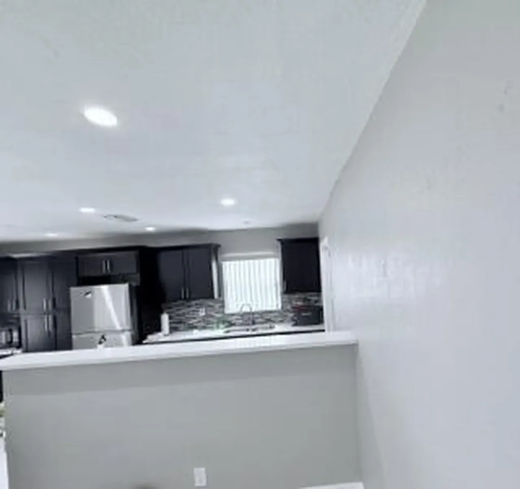 2710 NW 24th Avenue Oakland Park FL 33311