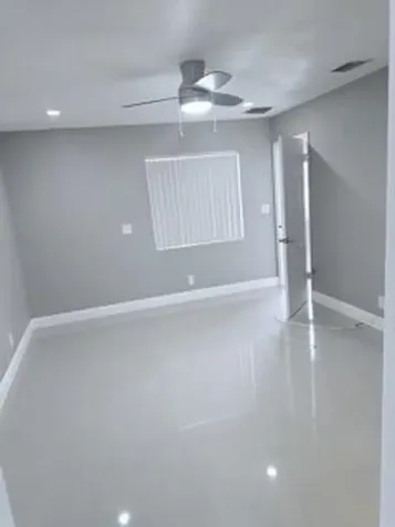 2710 NW 24th Avenue Oakland Park FL 33311
