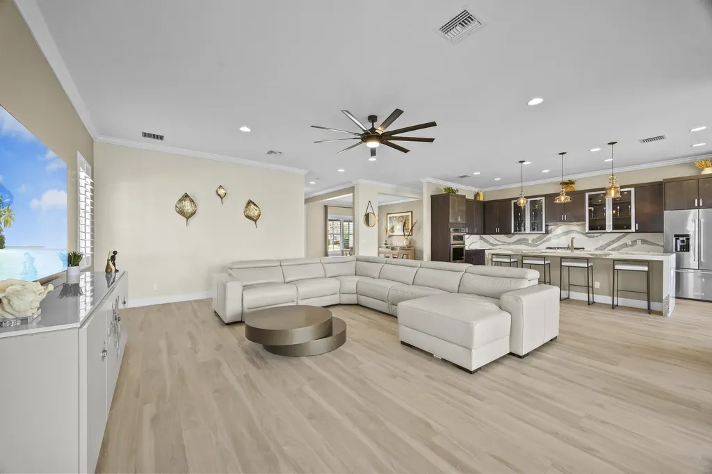 953 Hookline Circle The Acreage FL 33470
