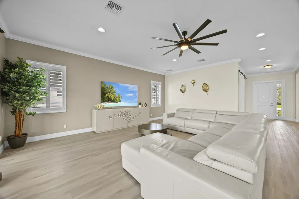 953 Hookline Circle The Acreage FL 33470