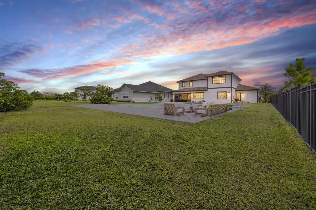 953 Hookline Circle The Acreage FL 33470